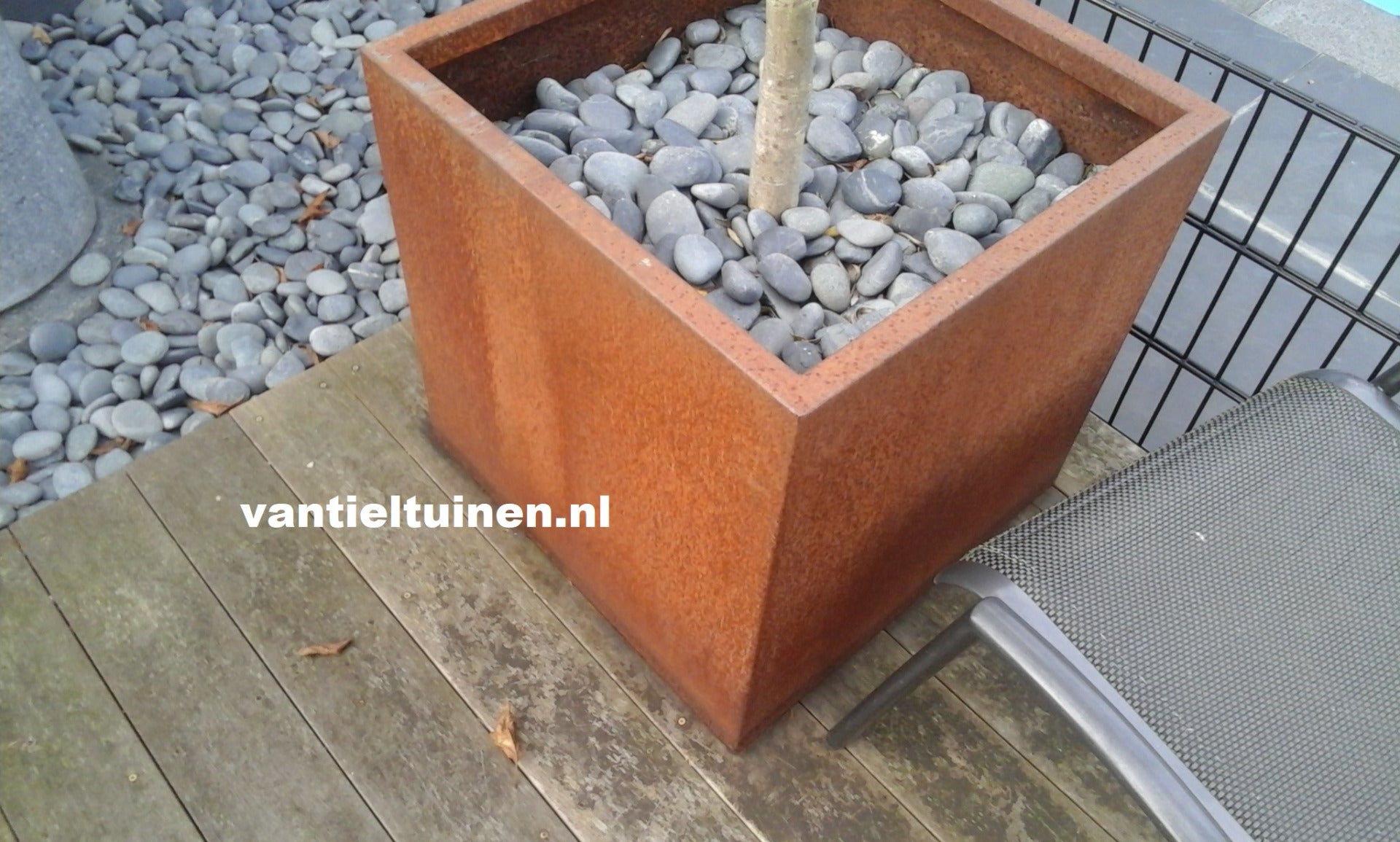 Plantenbak zonder bodem van cortenstaal maat 120x120x40cmLxBxH